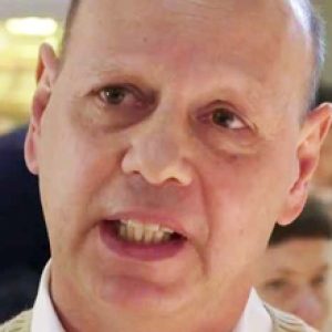 Πορτρέτο του Dante Bonuccelli, Αργεντινού αρχιτέκτονα και σχεδιαστή που ζει και εργάζεται στο Μιλάνο