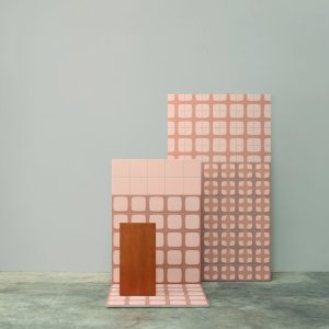 Πλακάκι Betty Set της Mutina με γραφικό στοιχείο