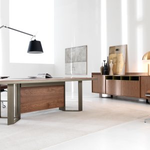 Στρογγυλό τραπέζι Lloyd της IVM διαμέτρου 140 cm με κεντρικό ένθετο σε EcoPelle Brown