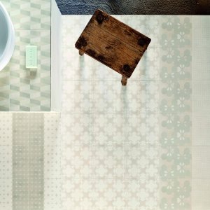 Τοποθέτηση Azulej με αρμό 2 mm και σφήνες