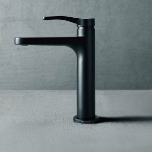 Βρύσες design AL/23 της Fantini σε μαύρο ματ, σχέδιο Piero Lissoni