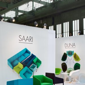 Ολοκληρωμένη ζώνη lounge με τη συλλογή Saari της Arper