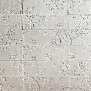 Λεπτομέρεια της υφής Bas-Relief Patchwork της Mutina