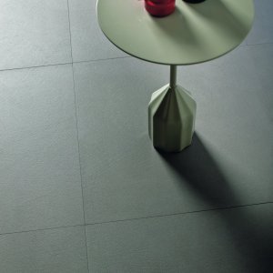 Αίθουσα συσκέψεων με δάπεδο από γρανίτη Déchirer