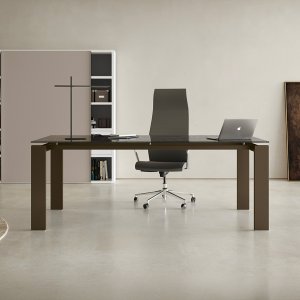 Γραφείο διεύθυνσης GO της Colombini Office με στηρίγματα μελαμίνης