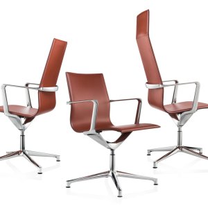 Το τεντωμένο δέρμα της Kuna Chair