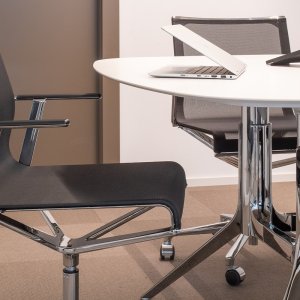 Βάση πέντε ακτίνων με ρόδες της Stick Chair