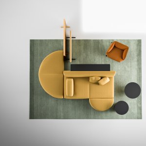 Ξύλινο παραβάν με περσίδες πίσω από σύνθεση Node+ σε κοινόχρηστο χώρο