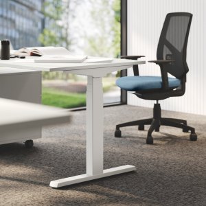 Open space στην Αθήνα με θέσεις εργασίας sit-stand UP της Las Mobili