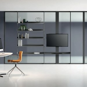Γυάλινη πόρτα Simple Bold ευθυγραμμισμένη με τα προφίλ