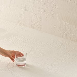 Déchirer La Suite στον τσιμεντένιο τόνο Calce