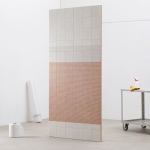 Μοτίβο Mesh Black της Tape Mutina σε μαύρη βάση