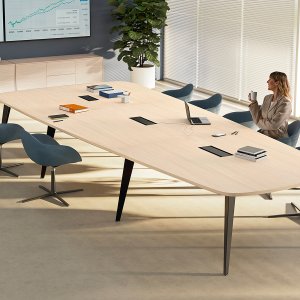 Διευθυντική θέση Pigreco με ενιαία τετράγωνη επιφάνεια
