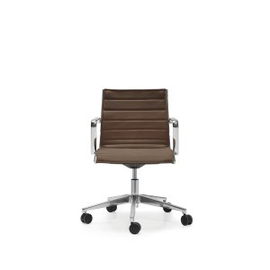 Alegre Design για την Quinti: η καρέκλα The Season από πίσω