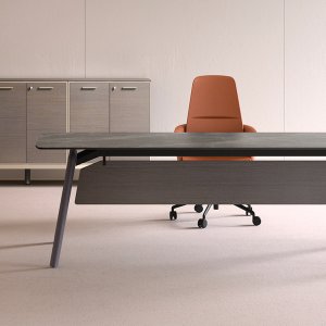Μεταλλική τραβέρσα με ξύλινο ένθετο κάτω από το καπάκι Rail