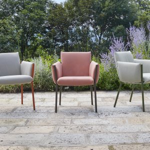 Καρέκλα design Brezza με σκελετό από χαλυβδοσωλήνα
