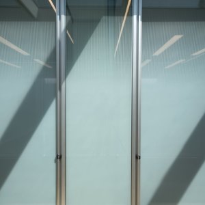 Διαχωριστικό W80 με διπλό κρύσταλλο και διαφανείς ενώσεις