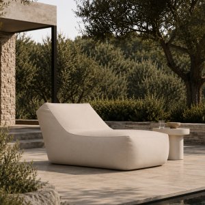 Χώρος lounge με Zoe και τραπεζάκι Argo